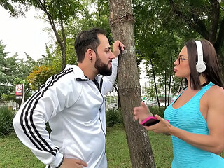 NOVINHA PAGOU AGIOTA COM CU CARD E SE LIVROU DA D&Iacute_VIDA