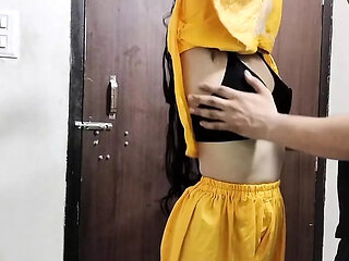 Indian muslim girl ko hotel me le jakar jabar dasti pela