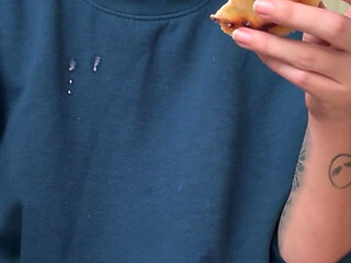 Giantess Makes Arepas and Eats Them in Front of Her Little Friend