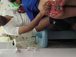 Big Boobs Bhabhi Viral Bathroom Sex Video