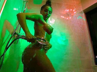 Cute amateur brunette naughty in solo jerking show on camera