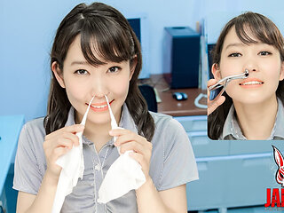 Wait, You Want to See My Nose and a Runny Nose? Kasugano Yui Asked by a Senior at Work...
