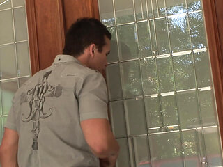 Let me in and give me a deep throat!