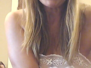 Sweet Milf stepmommy morning cum