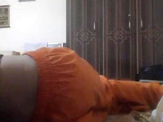Pakistani Pathan Girl in Orange Shalwar Showing Her Ass