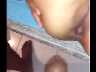 Xvideos real sexo casero esto es lo que hace tu esposa cuanto el marido trabaja tiene sexo anal con el vecino dotado