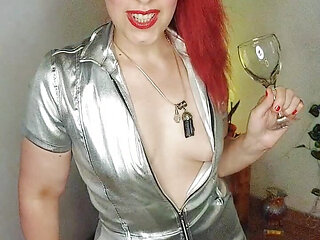 Do you dare to seduce this hot redhead at the club? Roleplay Argentina