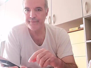 Preliminary Exercises to Start Masturbating with Pleasure!