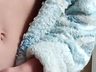 After My Bath, I Masturbate While My Parents Are Having Dinner