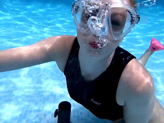Underwater Wetsuit & Mask Fetish Filling, Bubbles & Breath Control