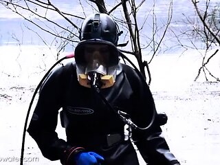 Webcam girl outdoors tanning and masturbating