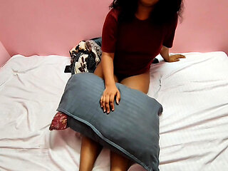 Shraddha caught by landlord while fingering