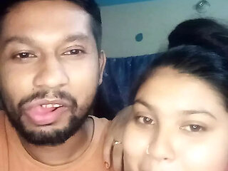 Natural beutiful hot girls in home Indian hot wife in home