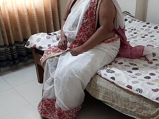 Tamil 39 Year Old Sexy Stepmom's Stepson Gets Sexually Aroused by Sexy Figure and Fucks Big Ass