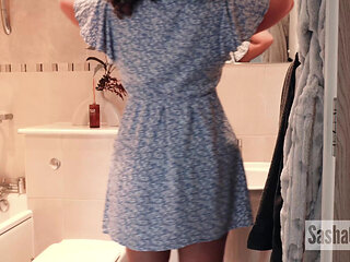 Giantess Step-mom 2: the Shower