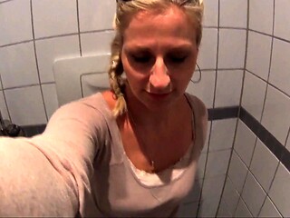 hot amateur blonde close up masturbation HD