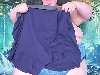 SSBBW Puts Clothes on After Shower Body