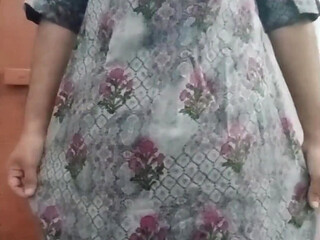 Indian Gay Crossdresser Gaurisissy Looking Like a Housewife in Salwar Kurta XXX