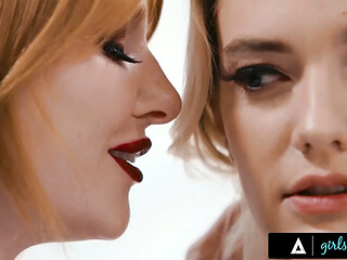 Lacy & Vanna dominate Kenna James in a lesbian threesome