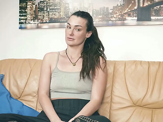 Tanya is a former catwalk model and today she'_s on our couch for a casting