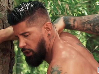 MEN - Scott Carter Fucks Justin Jett Doggystyle, Then Rides Him Hard On The Ground