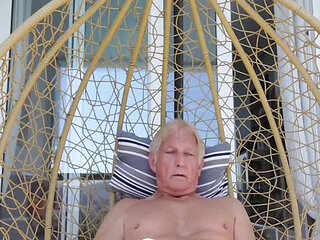 Clive's cum