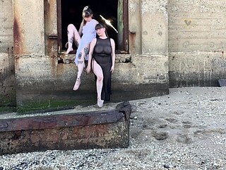 Amateur Blonde With BIG BOOBS Hot Free Cam Show