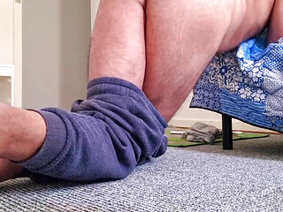 Bad boy loves to shake and bend over for you baby I want you