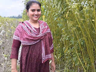 Video of fucking a beautiful desi girl while eating jute.
