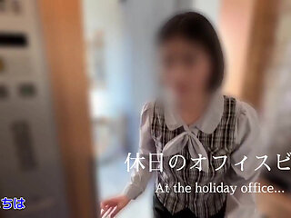 Elevator Sex. Office Building on a Holiday. a Man and a Woman Meet for the First Time and Have Sex, Creampie.