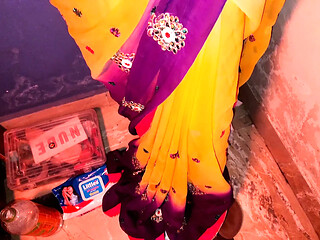 Horny Indian babe gets pounded by old man in the night