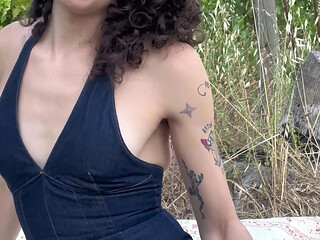 A Tgirl Fucks Herself with as Many Fingers as Possible