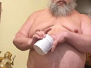 Big Bear Bates His Big Cock on a Sunday