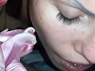 I Gave Her Flowers, and She Gave Me Cunnilingus