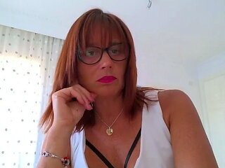 Pretty redhead webcam masturbation show