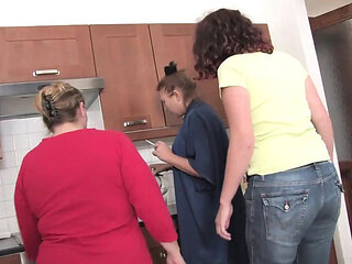 Mature Sex Party with Toyboy - Big Ass MILF Gangbang & Blowjob