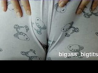 CAMEL TOE- PUSSY N PAJAMAS- RUBBNG PUSSY N PAJAMAS