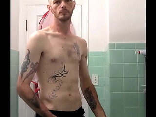 Let'_s take a sexy shower