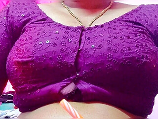 Desi Village Bhabhi Fucks Affair Lover in Saree - Big Tits MILF