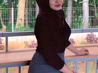 Bokep Indo Gang-bang Hijab Tobrut Mabuk Di Gilir five Orang