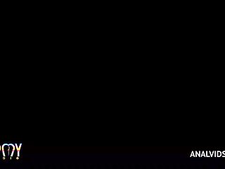 Sayuri Sakai to her first TRIPLE PENETRATION with four Big cocks