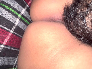 Jawan malkin ne nokar se chut chatwai Indian young housewife cheating his husband and enjoying pussy eating by servant in store room