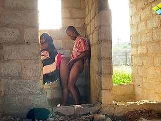 THINGS MOST BRICKLAYERS DO IN BUILDING SITE. SUBSCRIBE