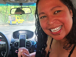 Public car blowjob: hotwife DeisyYeraldine swallows stranger cum then flashes ass in Medellin street