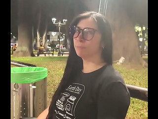 Sexy latina desconocida se queda sin empleo y la convenzo para que me lo chupe a cambio de dinero