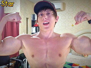 SHOWING OFF MY MASSIVE BICEPS!