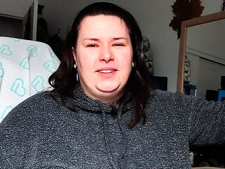 Big boobs milf masturbates with her dildo