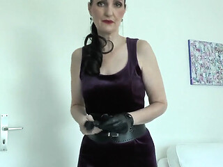 Wide, Tight Belts Part 81 - Lady Victoria Valente