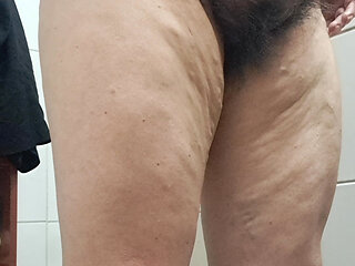 Mature, Hairy, Big MILF Pussy From the Side