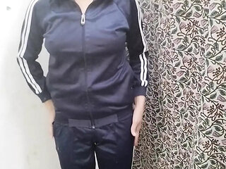 Police station me jabar dasti madam ki chudai kari